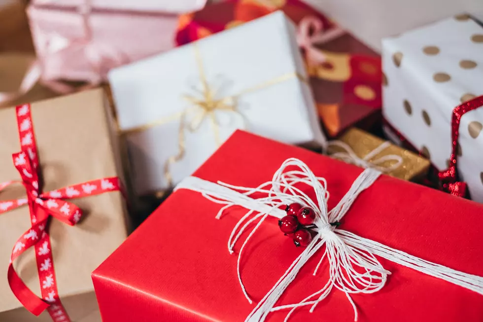 Ada County Sheriffs Go “Undercover” To Give Back For Holidays